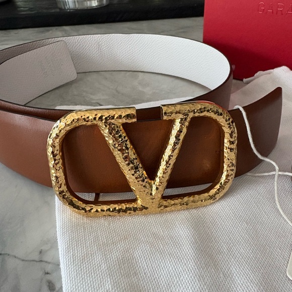Valentino Tan/white Leather Belt with Gold hammered Logo Buckle - Picture 4 of 11